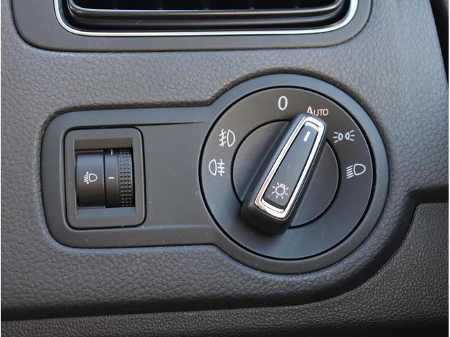 ポロ ＴＳＩコンフォートラインアップグレードパック　純正ナビ　フルセグＴＶ　ＥＴＣ　バックカメラ　Ｂｌｕｅｔｏｏｔｈオーディオ　オートライト　電動格納ミラー　パワーステアリング　パワーウィンドウ（31枚目）