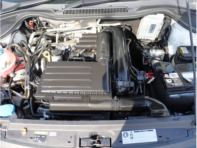 ポロ ＴＳＩコンフォートラインアップグレードパック　純正ナビ　フルセグＴＶ　ＥＴＣ　バックカメラ　Ｂｌｕｅｔｏｏｔｈオーディオ　オートライト　電動格納ミラー　パワーステアリング　パワーウィンドウ（60枚目）