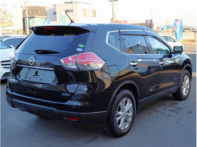 エクストレイル ２０Ｘ　ハイブリッド　エマージェンシーブレーキＰ　純正ナビ　フルセグＴＶ　ＥＴＣ　全周囲カメラ　Ｂｌｕｅｔｏｏｔｈオーディオ　エマブレ　シートヒーター　デュアルエアコン　パークアシスト（9枚目）