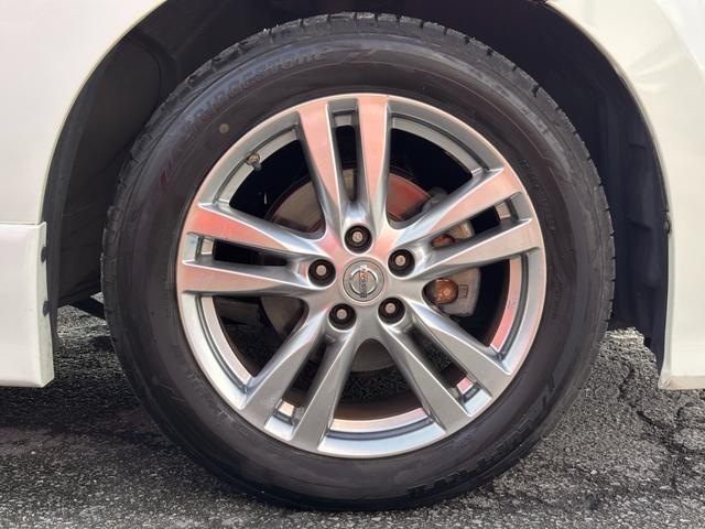 エルグランド ３５０ハイウェイスタープレミアム　両側電動スライドドア　後席モニター　ＭＯＰナビ／フルセグ／ＤＶＤ再生／録音／ＢＴＡ　全周囲モニター　Ｂ＆Ｓカメラ　ＥＴＣ　Ｐバックドア　前後ドラレコ　レザーシート　Ｐシート＆シートヒーター　オットマン（45枚目）
