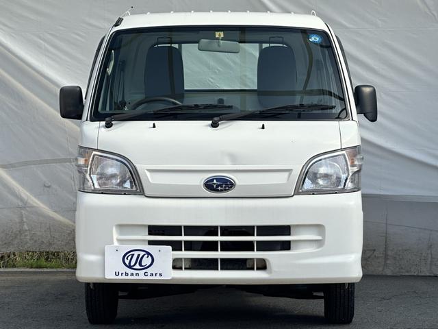 サンバートラック ＴＢ　弊社ユーザー様買取車両　４ＷＤ　禁煙車　三方開　ＯＢＤ診断済　保証付き　実走行４２０００キロ　マニュアルエアコン　パワステ　オートマ車　ヘッドライトレベライザー　純正ゴムマット（15枚目）