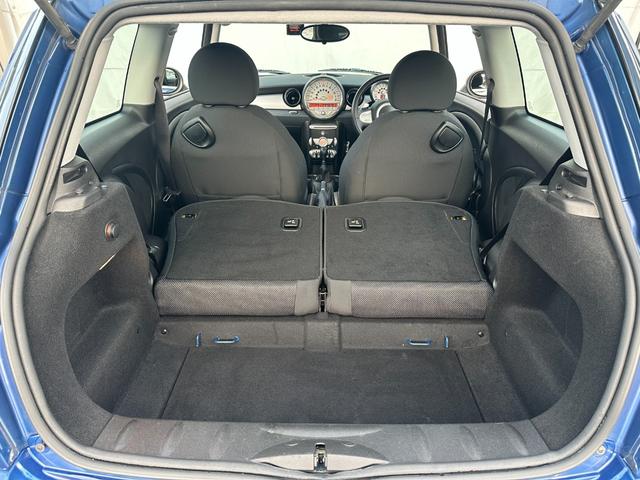 ＭＩＮＩ クーパー　故障診断済み　保証付　禁煙車　前後ドラレコ　ＥＴＣ　ルーフブラック　１５インチアルミホイール　パドルシフト　純正オーディオ　ハロゲンヘッドライト　ヘッドライトレベライザー　オートエアコン　Ｆ＆Ｂフォグ（64枚目）