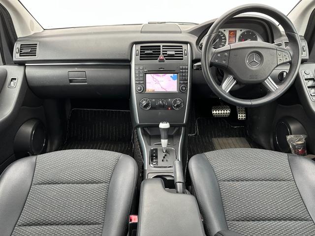 Ｂクラス Ｂ１８０　スポーツパッケージ　後期型　禁煙車　故障診断済　保証付　ハーフレザーシート　純正ＨＤＤナビ／ＲＥＣ　ＥＴＣ　１７インチアルミホイール　ＨＩＤヘッドライト　オートライト　Ｆ＆Ｂフォグ（7枚目）