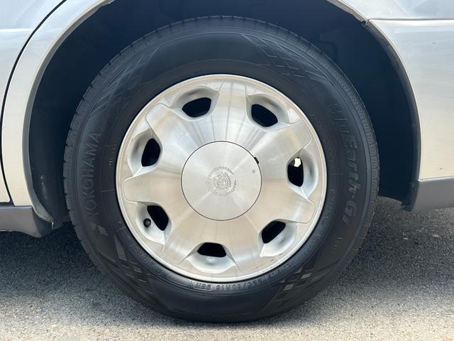 キャデラックドゥビル ＤＨＳ　故障診断済　正規輸入（ディーラー）車輛　左ハンドル　保証付　クルーズコントロール　純正アルミホイール　黒革シート　コラムシフト　ＥＴＣ　フルノーマル車　禁煙車（36枚目）
