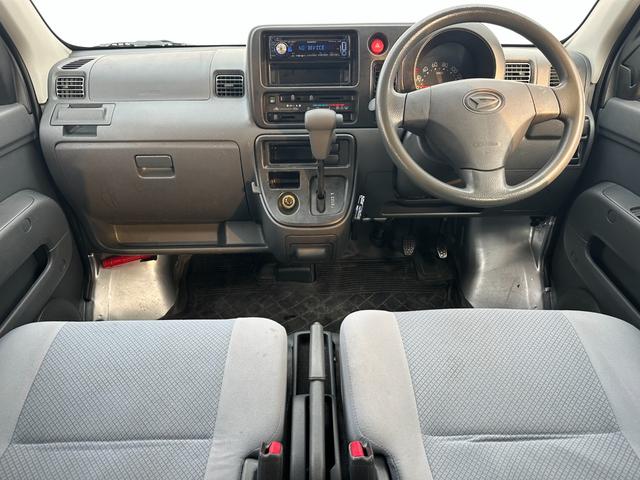 ハイゼットカーゴ ＤＸ　ハイルーフ　ユーザー買取車両　保証付き　車検Ｒ９．０４月まで　両側スライドドア　マニュアルエアコン　パワーウィンドウ　ＥＴＣ　ハロゲンヘッドライト　ヘッドライトレベライザー（7枚目）