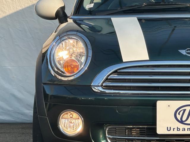ＭＩＮＩ クーパー　ワンオーナー　禁煙車　故障診断済み　保証付き　実走行３１０００キロ　ホワイトツートンルーフ　純正オーディオ　１７アルミホイール　パドルシフト　オートエアコン　ハロゲンヘッドライト　Ｆ＆Ｂフォグ（28枚目）