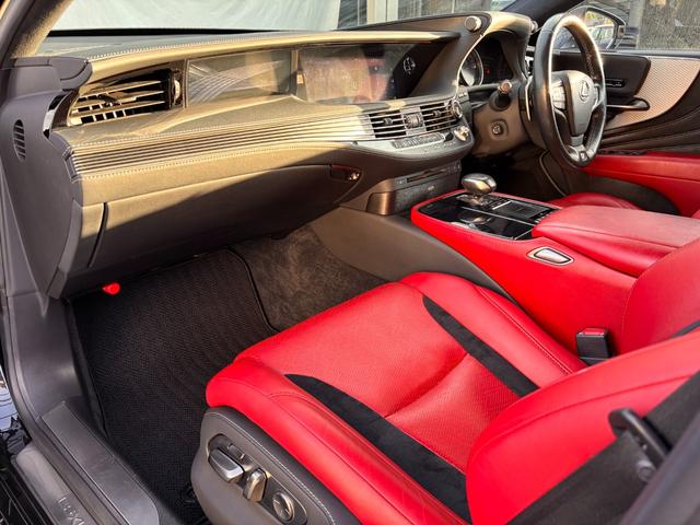 ＬＳ ＬＳ５００　Ｆスポーツ　弊社買取車　ＴＲＤフルエアロ＆マフラー　サンルーフ　レッドレザー　マークレビンソン　エアサス　純正ナビ／フルセグ／ＢＴＡ　パノラミックビューモニター　Ｂカメラ　ＥＴＣ２．０　ベンチレーションシート（64枚目）