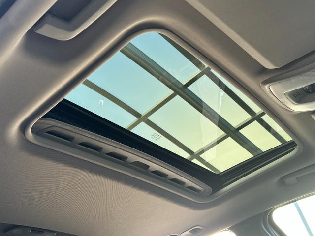 V50 2.0クラシック 事前故障診断済 保証付 純正HDDナビ/フルセグTV ETC ブラックレザーシート&シートヒーター 純正アルミホイール ルーフレール 禁煙車 クルーズコントロール(8枚目)