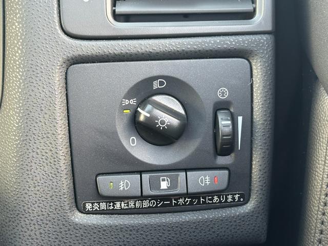 V50 2.0クラシック 事前故障診断済 保証付 純正HDDナビ/フルセグTV ETC ブラックレザーシート&シートヒーター 純正アルミホイール ルーフレール 禁煙車 クルーズコントロール(17枚目)