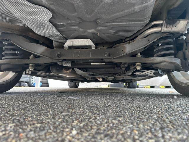 V50 2.0クラシック 事前故障診断済 保証付 純正HDDナビ/フルセグTV ETC ブラックレザーシート&シートヒーター 純正アルミホイール ルーフレール 禁煙車 クルーズコントロール(30枚目)