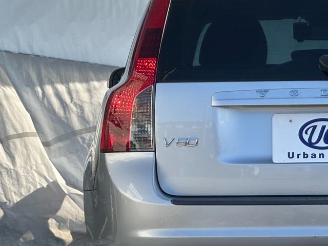 V50 2.0クラシック 事前故障診断済 保証付 純正HDDナビ/フルセグTV ETC ブラックレザーシート&シートヒーター 純正アルミホイール ルーフレール 禁煙車 クルーズコントロール(46枚目)