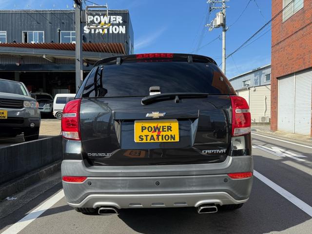 シボレーキャプティバ ベースグレード　禁煙　レザーシート　パワーシート　社外ナビＢｌｕｅｔｏｏｔｈフルセグＴＶ　ＥＴＣ（4枚目）