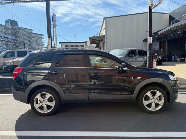 シボレーキャプティバ ベースグレード　禁煙　レザーシート　パワーシート　社外ナビＢｌｕｅｔｏｏｔｈフルセグＴＶ　ＥＴＣ（6枚目）