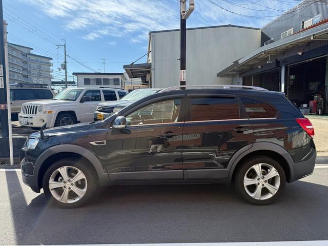 シボレーキャプティバ ベースグレード　禁煙　レザーシート　パワーシート　社外ナビＢｌｕｅｔｏｏｔｈフルセグＴＶ　ＥＴＣ（7枚目）