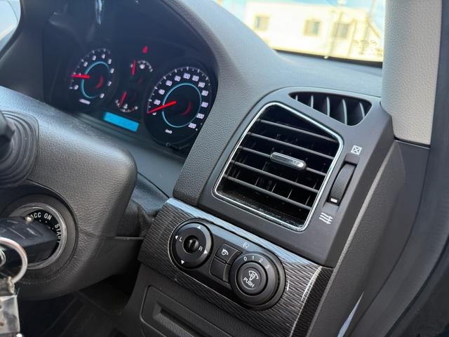 シボレーキャプティバ ベースグレード　禁煙　レザーシート　パワーシート　社外ナビＢｌｕｅｔｏｏｔｈフルセグＴＶ　ＥＴＣ（19枚目）