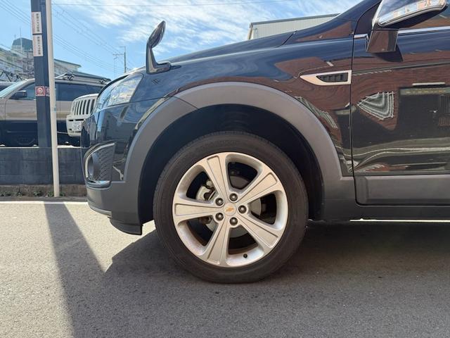 シボレーキャプティバ ベースグレード　禁煙　レザーシート　パワーシート　社外ナビＢｌｕｅｔｏｏｔｈフルセグＴＶ　ＥＴＣ（32枚目）