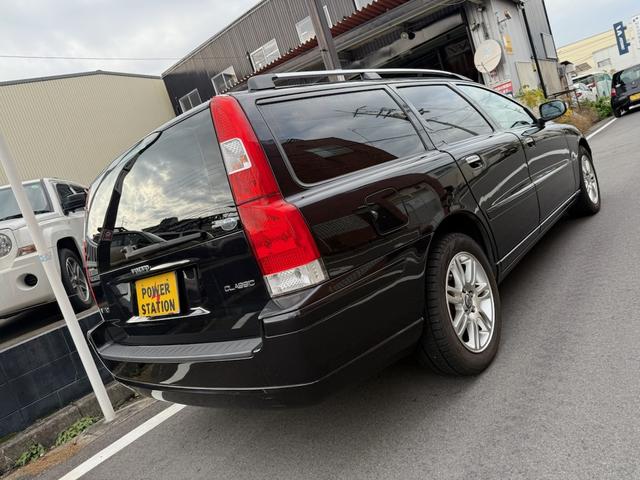 Ｖ７０ クラシック　当社お客様買取車　禁煙　レザーシート　パワーシート　純正ナビ　バックカメラ　Ｂｌｕｅｔｏｏｔｈ　サンルーフ（5枚目）