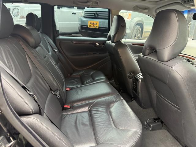 Ｖ７０ クラシック　当社お客様買取車　禁煙　レザーシート　パワーシート　純正ナビ　バックカメラ　Ｂｌｕｅｔｏｏｔｈ　サンルーフ（19枚目）