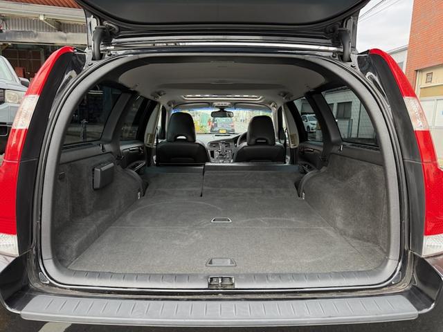 Ｖ７０ クラシック　当社お客様買取車　禁煙　レザーシート　パワーシート　純正ナビ　バックカメラ　Ｂｌｕｅｔｏｏｔｈ　サンルーフ（22枚目）