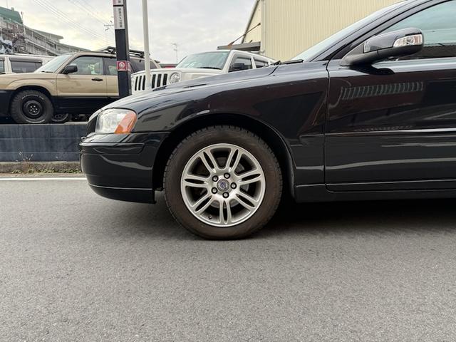 Ｖ７０ クラシック　当社お客様買取車　禁煙　レザーシート　パワーシート　純正ナビ　バックカメラ　Ｂｌｕｅｔｏｏｔｈ　サンルーフ（30枚目）