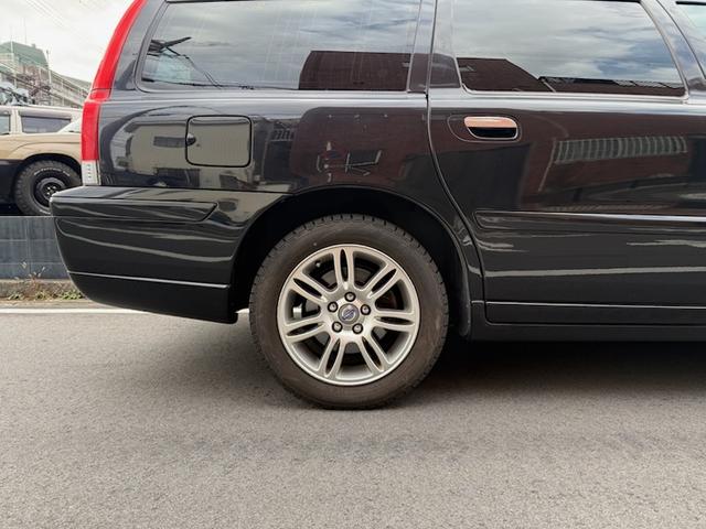 Ｖ７０ クラシック　当社お客様買取車　禁煙　レザーシート　パワーシート　純正ナビ　バックカメラ　Ｂｌｕｅｔｏｏｔｈ　サンルーフ（32枚目）