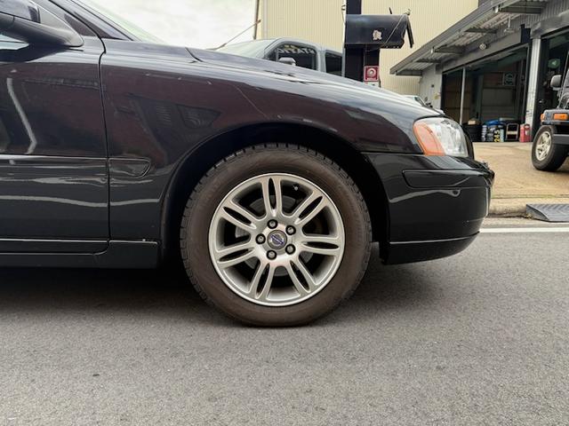 Ｖ７０ クラシック　当社お客様買取車　禁煙　レザーシート　パワーシート　純正ナビ　バックカメラ　Ｂｌｕｅｔｏｏｔｈ　サンルーフ（33枚目）