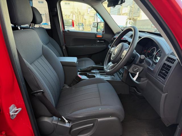 ジープ・チェロキー スポーツ　全塗装　禁煙　社外アルミ　オールテレーンタイヤ　ミラー型ドラレコ（9枚目）