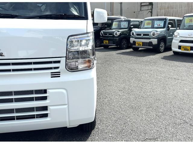 ミニキャブバン Ｇ　衝突軽減ブレーキ　シートヒーター（運転席）　パワーウインドー　パワーステアリング　ルーフコンソール　キーレスエントリー　電動格納ミラー　アクセサリー電源　アイドリングストップ　ラゲッジスペース照明（8枚目）