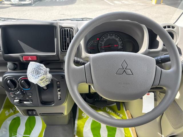 ミニキャブバン Ｇ　衝突軽減ブレーキ　シートヒーター（運転席）　パワーウインドー　パワーステアリング　ルーフコンソール　キーレスエントリー　電動格納ミラー　アクセサリー電源　アイドリングストップ　ラゲッジスペース照明（22枚目）