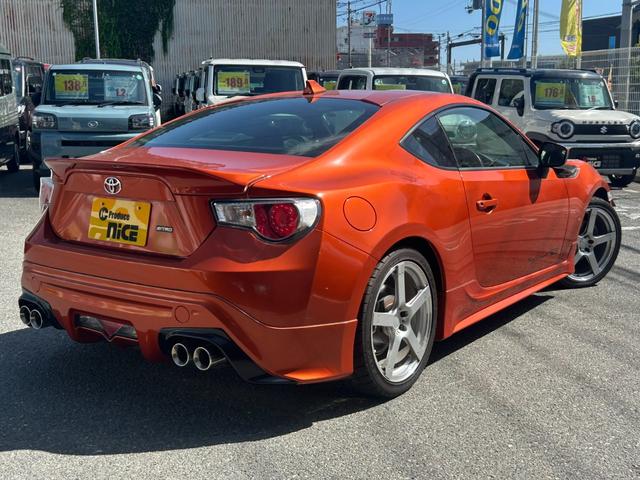 ８６ ＧＴ　ＴＲＤエアロ　レカロシート　社外１８インチホイール　社外マフラー　７型ナビ　ＥＴＣ　Ｂｌｕｅｔｏｏｔｈ接続可　パドルシフト　スマートキー　ＤＵＡＬエアコン　フォグランプ　ＨＩＤヘッドライト　横滑り防止（31枚目）