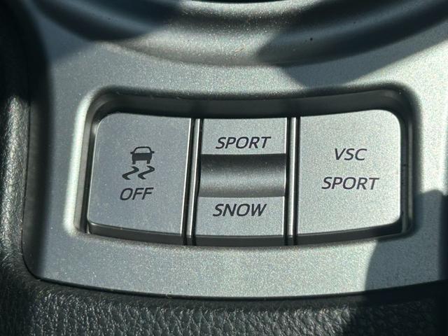 ８６ ＧＴ　ＴＲＤエアロ　レカロシート　社外１８インチホイール　社外マフラー　７型ナビ　ＥＴＣ　Ｂｌｕｅｔｏｏｔｈ接続可　パドルシフト　スマートキー　ＤＵＡＬエアコン　フォグランプ　ＨＩＤヘッドライト　横滑り防止（38枚目）