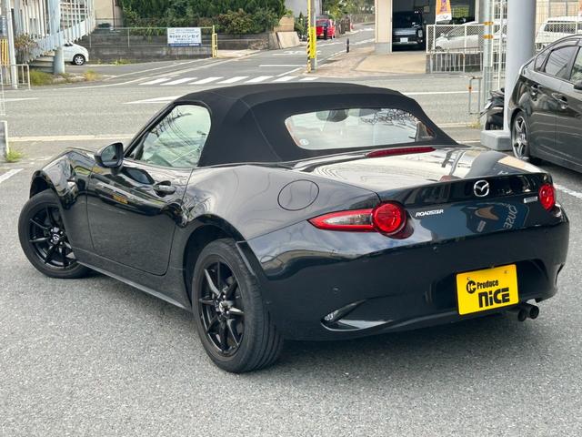 ロードスター Ｓスペシャルパッケージ　オープンカー　純正ナビ　６ＭＴ　純正１６インチアルミ　クルーズコントロール　スマートキー　バックカメラ　ＬＥＤヘッドライト　コーナーセンサー　衝突軽減ブレーキ　Ｂｌｕｅｔｏｏｔｈ接続　レーンキープ（17枚目）