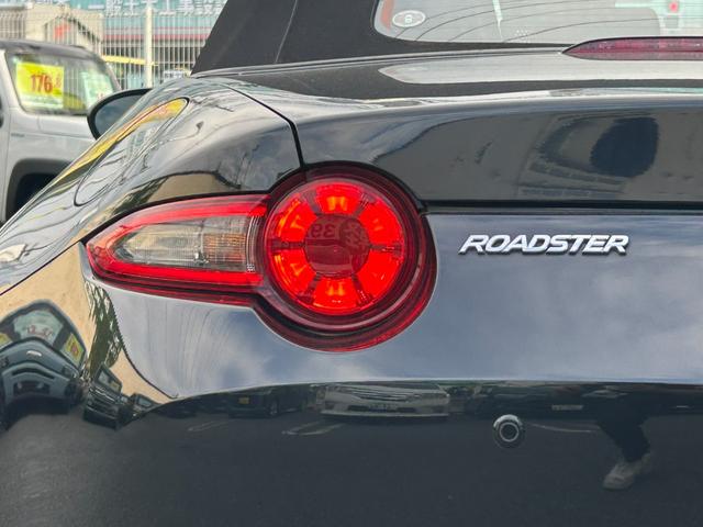 ロードスター Ｓスペシャルパッケージ　オープンカー　純正ナビ　６ＭＴ　純正１６インチアルミ　クルーズコントロール　スマートキー　バックカメラ　ＬＥＤヘッドライト　コーナーセンサー　衝突軽減ブレーキ　Ｂｌｕｅｔｏｏｔｈ接続　レーンキープ（20枚目）