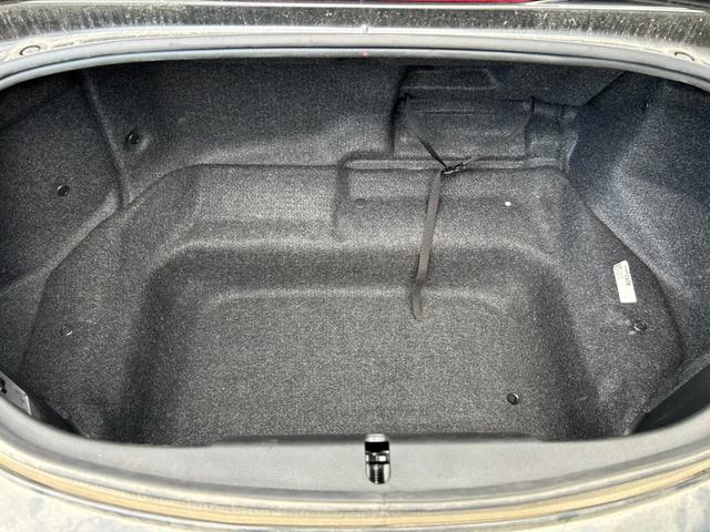 ロードスター Ｓスペシャルパッケージ　オープンカー　純正ナビ　６ＭＴ　純正１６インチアルミ　クルーズコントロール　スマートキー　バックカメラ　ＬＥＤヘッドライト　コーナーセンサー　衝突軽減ブレーキ　Ｂｌｕｅｔｏｏｔｈ接続　レーンキープ（21枚目）