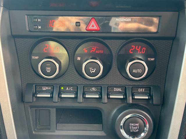 86 GT 純正17インチホイール 7型ナビ ETC Bluetooth接続可 パドルシフト スマートキー DUALエアコン フォグランプ HIDヘッドライト 横滑り防止装置(39枚目)