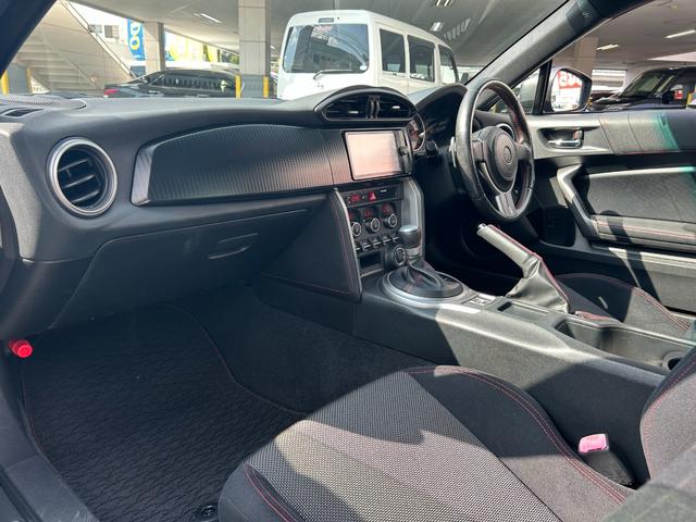 86 GT 純正17インチホイール 7型ナビ ETC Bluetooth接続可 パドルシフト スマートキー DUALエアコン フォグランプ HIDヘッドライト 横滑り防止装置(51枚目)