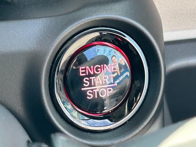 N-BOX ベースグレード 衝突軽減ブレーキ・レーダークルコン・シートヒーター・電子パーキング・ブレーキホールド・パワースライドドア・レーンキープ・コーナーセンサー・LEDヘッドライト・プッシュスタート・スマキー・電動格納ミラー(32枚目)