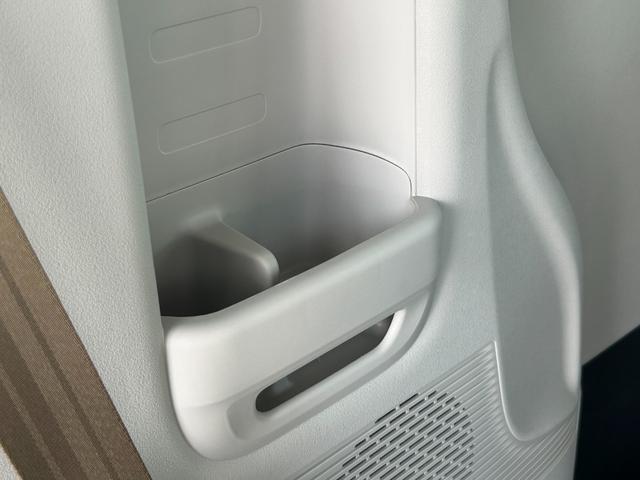 N-BOX ベースグレード 衝突軽減ブレーキ・レーダークルコン・シートヒーター・電子パーキング・ブレーキホールド・パワースライドドア・レーンキープ・コーナーセンサー・LEDヘッドライト・プッシュスタート・スマキー・電動格納ミラー(52枚目)