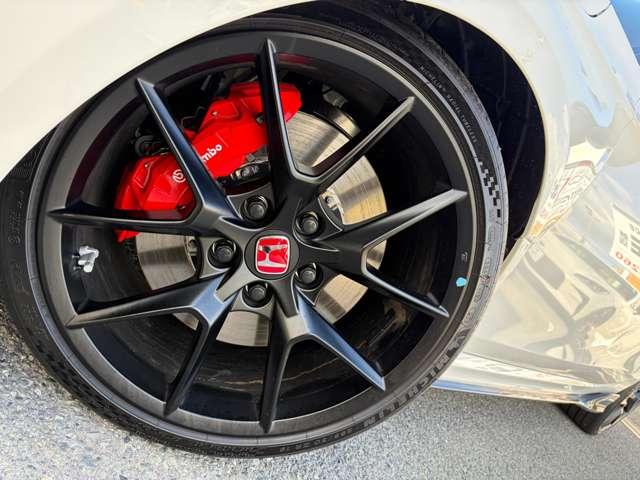 シビック タイプＲ　６ＭＴ！！！　９インチコネクトディスプレイ　フルセグＴＶ　Ｂｌｕｅｔｏｏｔｈ　　ＥＴＣ　バックカメラ　シートヒーター　電動シート　純正アルミホイール　ＬＥＤヘッドライト　電子パーキング　クルコン！！！（63枚目）