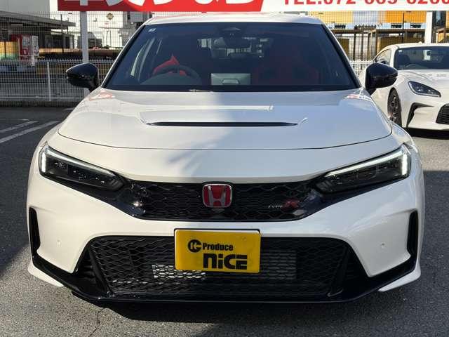 シビック タイプＲ　６ＭＴ！！！　９インチコネクトディスプレイ　フルセグＴＶ　Ｂｌｕｅｔｏｏｔｈ　　ＥＴＣ　バックカメラ　シートヒーター　電動シート　純正アルミホイール　ＬＥＤヘッドライト　電子パーキング　クルコン！！！（64枚目）