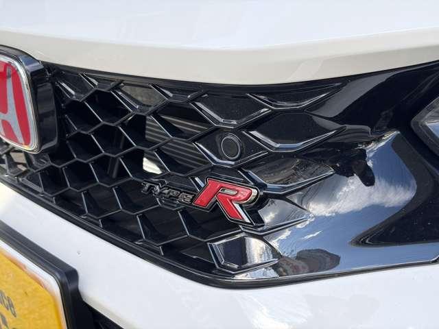 シビック タイプＲ　６ＭＴ！！！　９インチコネクトディスプレイ　フルセグＴＶ　Ｂｌｕｅｔｏｏｔｈ　　ＥＴＣ　バックカメラ　シートヒーター　電動シート　純正アルミホイール　ＬＥＤヘッドライト　電子パーキング　クルコン！！！（67枚目）
