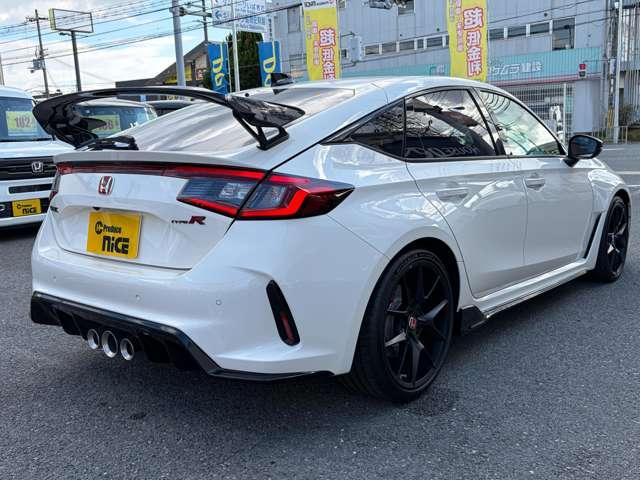 シビック タイプＲ　６ＭＴ！！！　９インチコネクトディスプレイ　フルセグＴＶ　Ｂｌｕｅｔｏｏｔｈ　　ＥＴＣ　バックカメラ　シートヒーター　電動シート　純正アルミホイール　ＬＥＤヘッドライト　電子パーキング　クルコン！！！（76枚目）