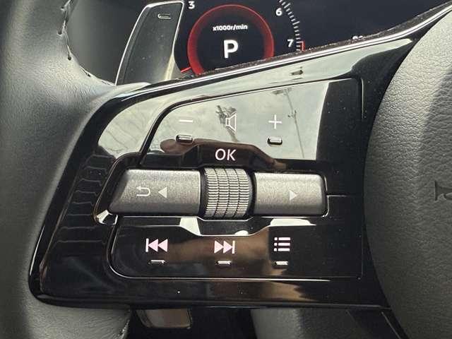 ★ステアリングスイッチ★ナビと連動させることで、運転中のナビ操作も楽々です♪