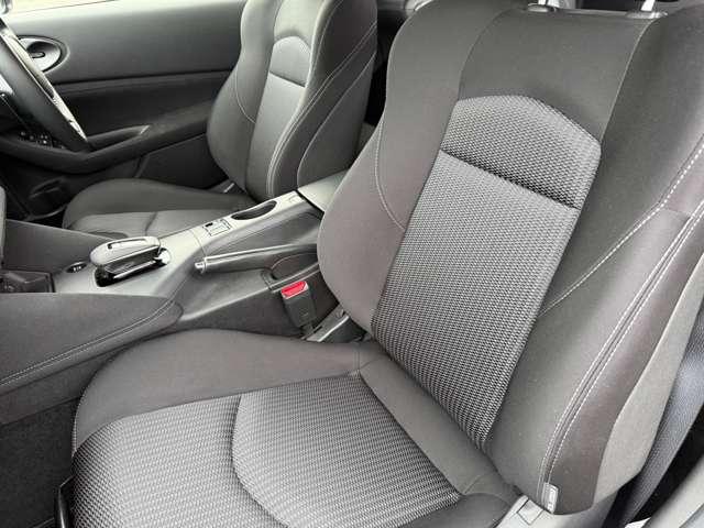 【助手席】助手席も広々としております！