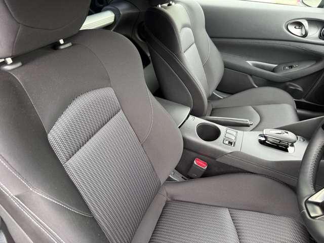 フェアレディＺ ベースグレード　純正９型ナビ　フロントスポイラー　リアスポイラー　ＬＥＤバックフォグ　フルセグＴＶ　Ｂｌｕｅｔｏｏｔｈ　バックカメラ　ＧＰＳレーダー　１８インチアルミ　パドルシフト　スマートキー＆プッシュスタート（68枚目）