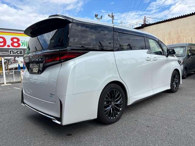 ヴェルファイア Ｚ　プレミア　サンルーフ　チームメイト　ユニバーサルステップ　１４インチナビ　黒革　パノラミックビューモニター　両側パワースライドドア　置充電　パワーバックドア　ＨＤＭＩ　ＥＴＣ２．０　ヘッドアップディスプレイ（10枚目）