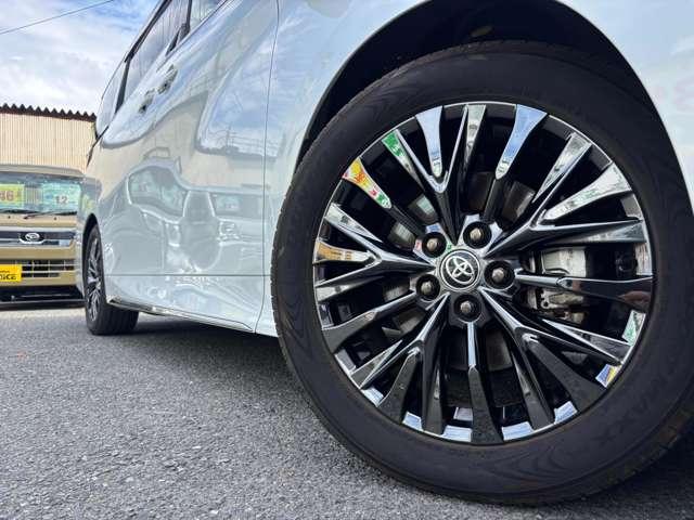 ヴェルファイア Ｚ　プレミア　サンルーフ　チームメイト　ユニバーサルステップ　１４インチナビ　黒革　パノラミックビューモニター　両側パワースライドドア　置充電　パワーバックドア　ＨＤＭＩ　ＥＴＣ２．０　ヘッドアップディスプレイ（14枚目）