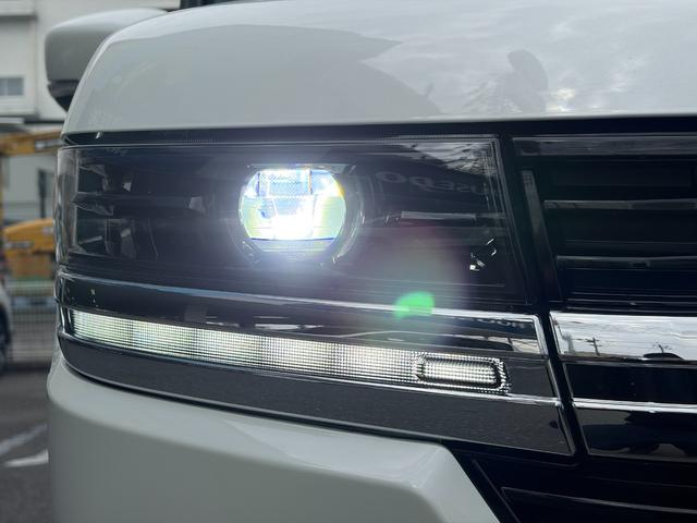 スペーシアカスタム ハイブリッドＸＳターボ　届出済未使用　シートヒーター　衝突軽減　両側パワスラ　ヘッドアップディスプレイ　ＬＥＤヘッドライト　ステアリングヒーター　電動パーキングブレーキ　禁煙車（15枚目）