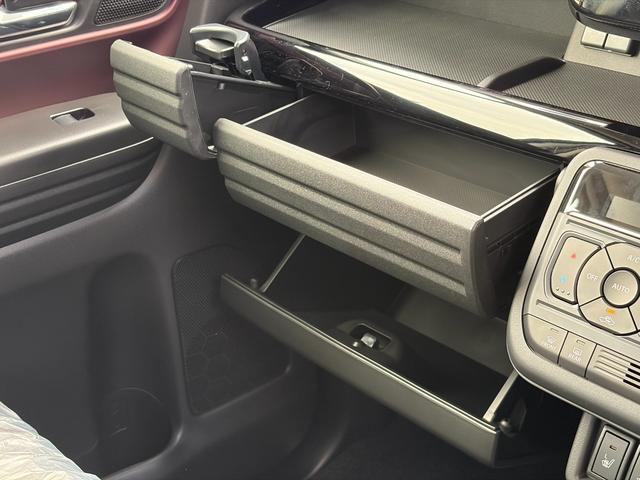 スペーシアカスタム ハイブリッドＸＳターボ　届出済未使用　シートヒーター　衝突軽減　両側パワスラ　ヘッドアップディスプレイ　ＬＥＤヘッドライト　ステアリングヒーター　電動パーキングブレーキ　禁煙車（58枚目）