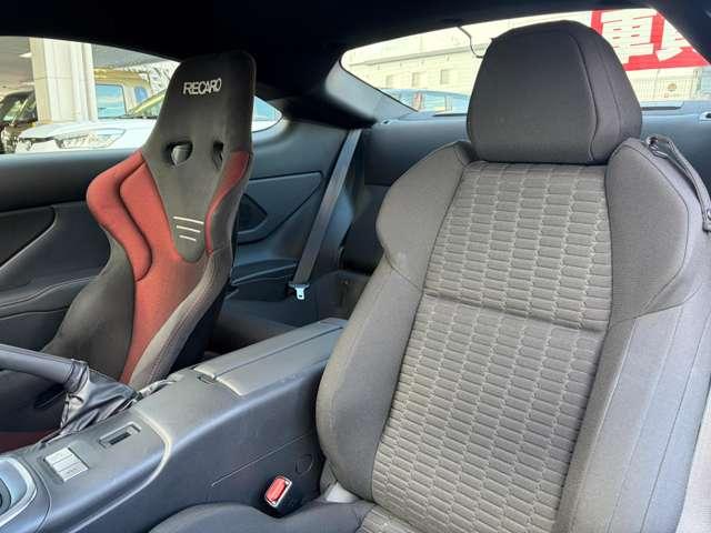 GR86 RC ADVAN18インチホイール 7インチディスプレイオーディオ 6速MT ETC Bluetooth接続可 スマートキー DUALエアコン LEDヘッドライト 横滑り防止装置 レカロバケットシート(26枚目)